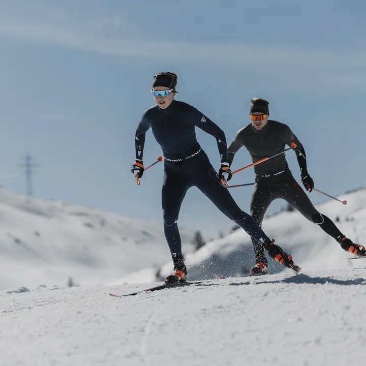 Zwei Sportler beim Nordic-Training